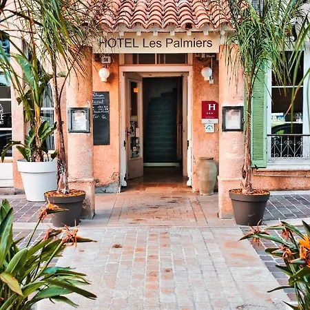 Les Palmiers Hotel