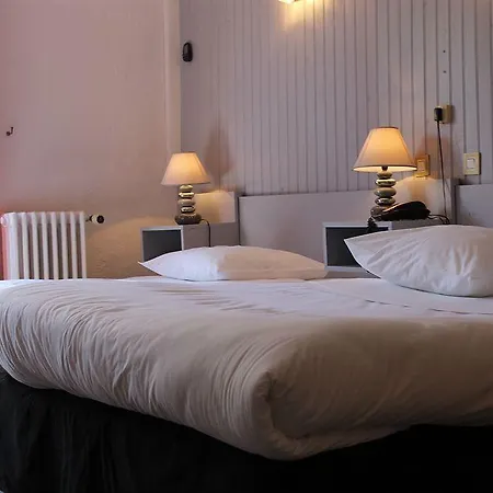 Les Palmiers Hotel