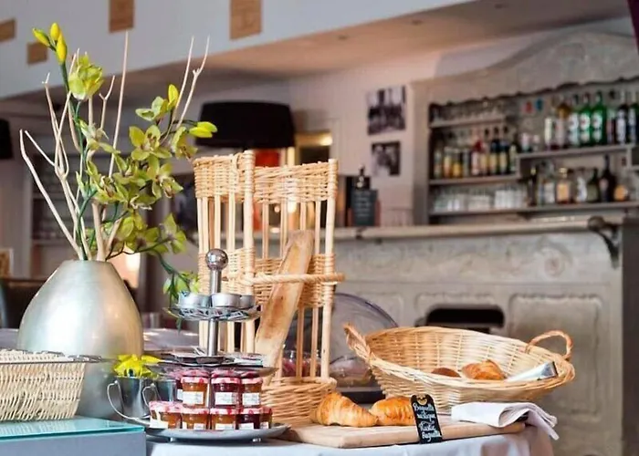 帕米尔酒店 3* 圣马克西姆