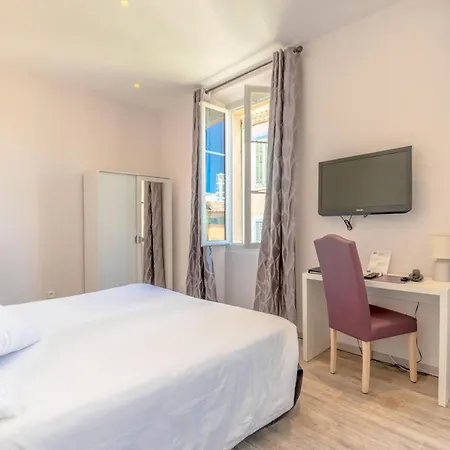Les Palmiers Szálloda 3*