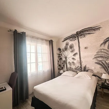 Les Palmiers Готель 3*