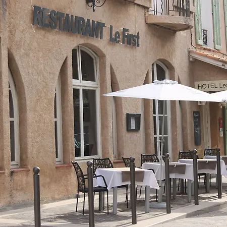 Les Palmiers 3* سانت ماكسيم