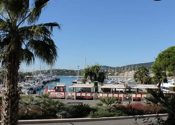 Hotell Les Palmiers 3*